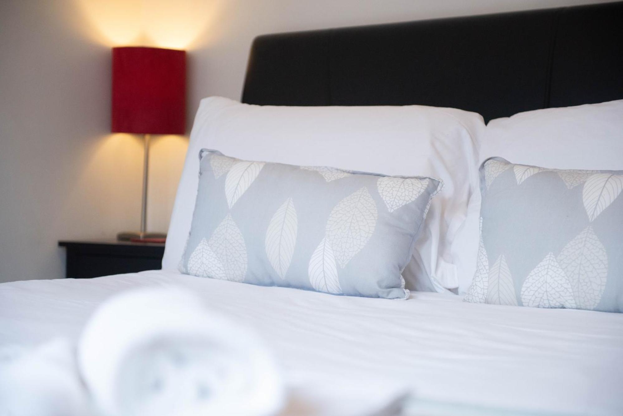 Stylish Townhouse, Work Desk, Fast Wi-Fi, Sleeps 6 Stamford Exterior foto