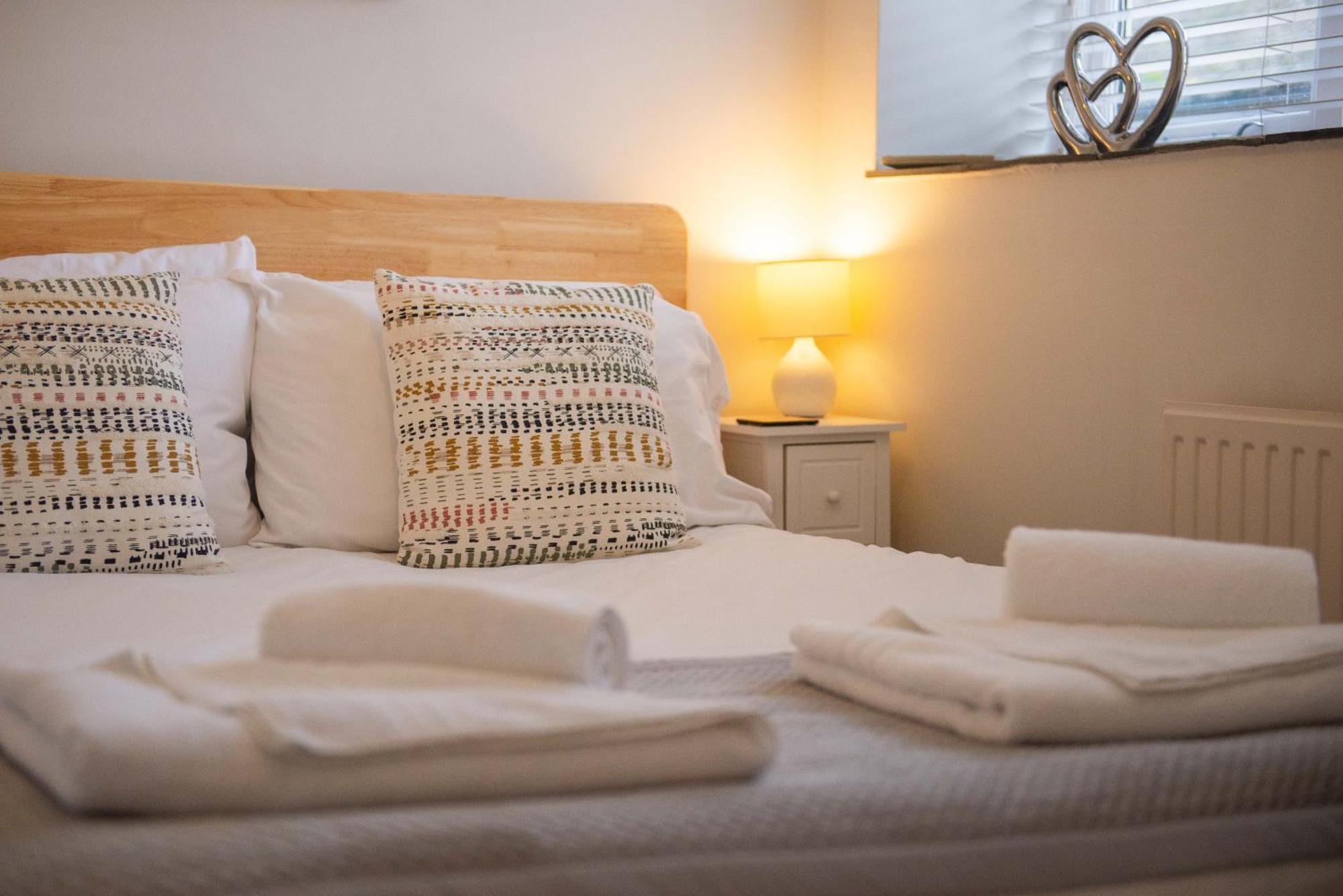 Stylish Townhouse, Work Desk, Fast Wi-Fi, Sleeps 6 Stamford Exterior foto